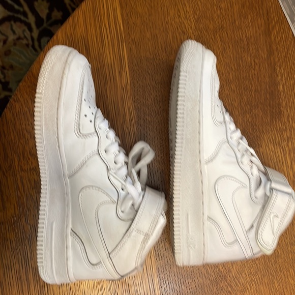 Boys Nike Air Force 1 size 4. Excellent Condition - Picture 4 of 8